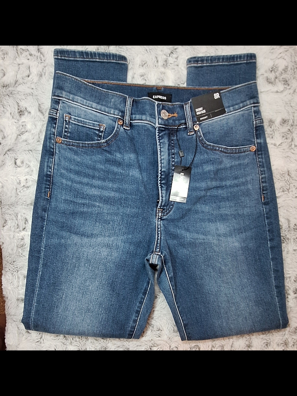 NWT Express Skinny High Rise Supersoft Distressed Jeans - Size 8R